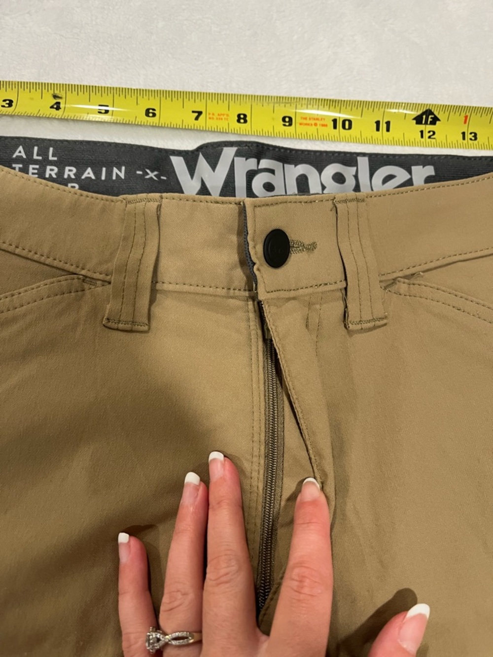 Wrangler Men’s All Terrain Gear Nylon Shorts - Size 30 - Picture 2 of 7